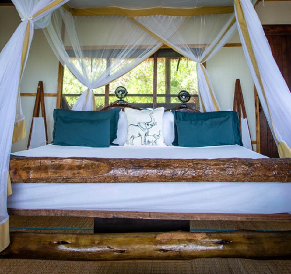 Simply Saadani Camp, A Tent With A View Safaris Mkwaja 外观 照片